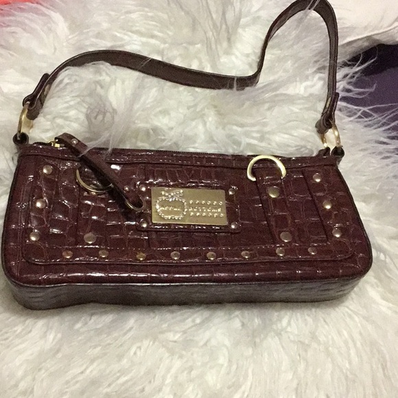 Apple Bottoms Handbags - Almost brand new Apple bottom bag